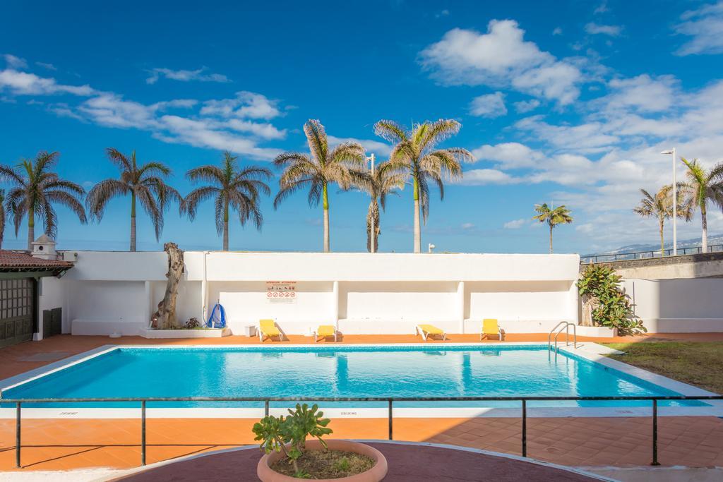 Appartamento con 2 Camere da Letto e Vista Mare